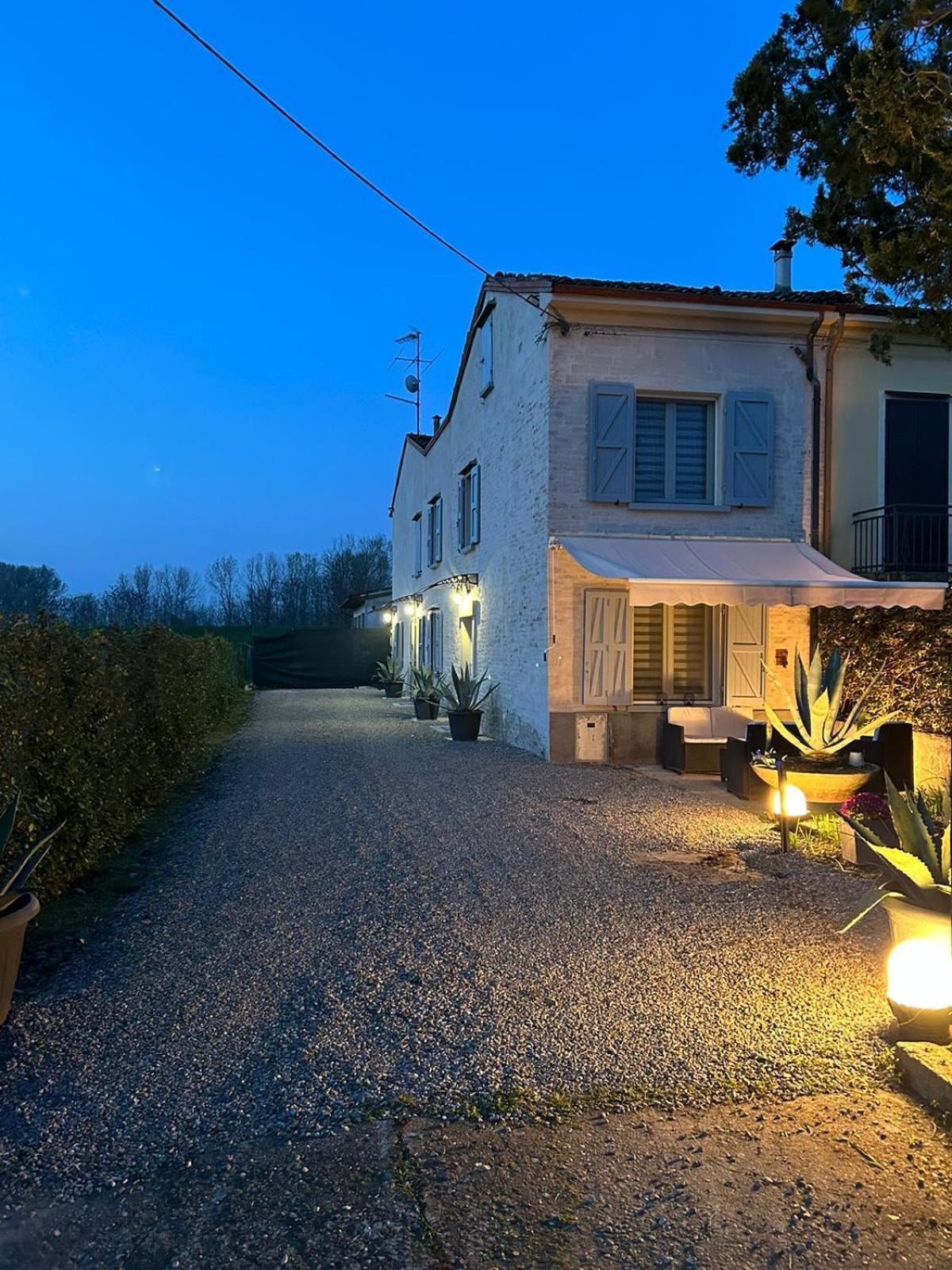 Fontanelle di Roccabianca B&B Il Gelsomino المظهر الخارجي الصورة
